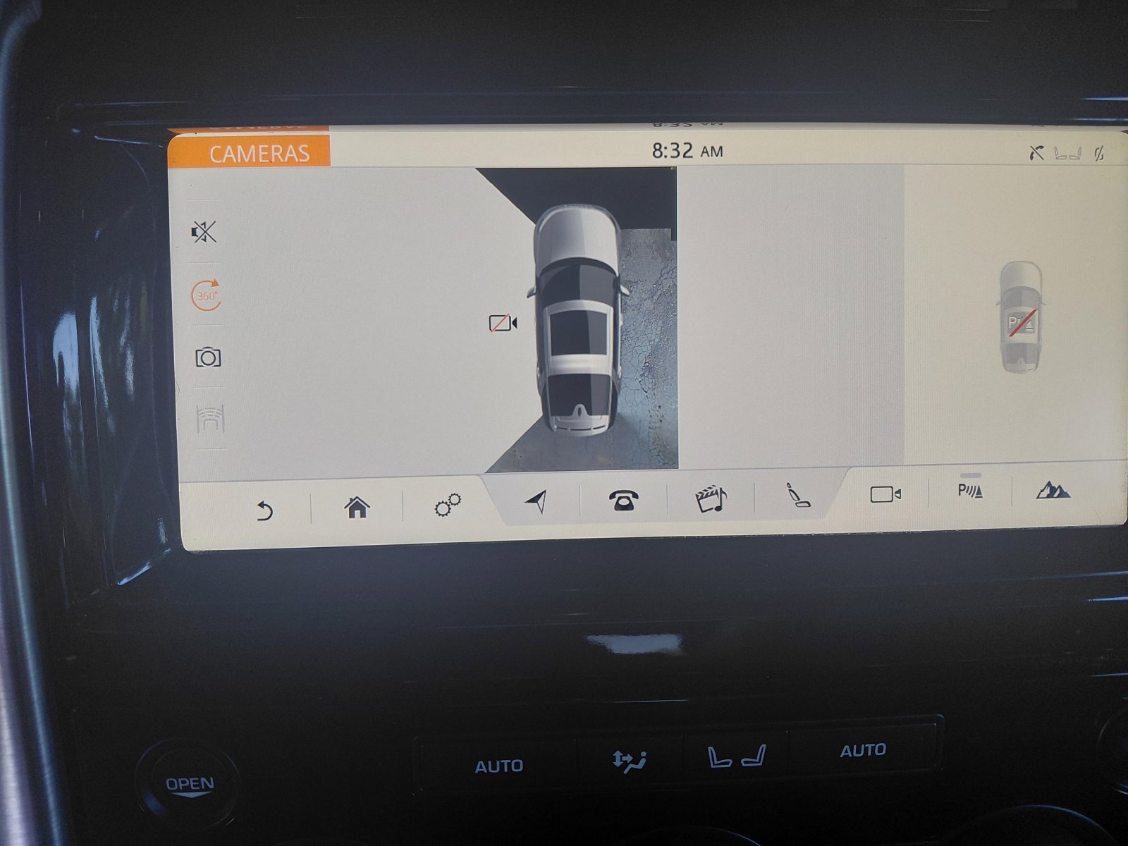 Used 2018 Land Rover Discovery HSE AWD/4WD image 13