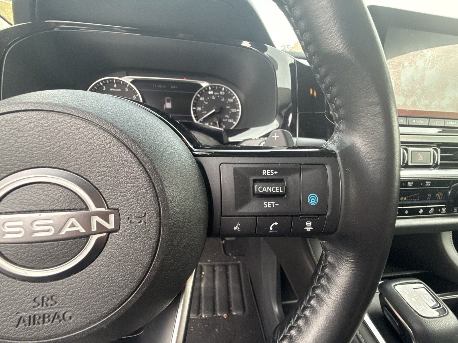 Used 2022 Nissan Pathfinder SV w/ SV Premium Package AWD/4WD image 22