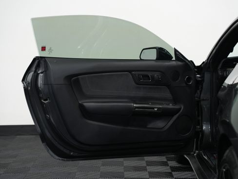 Used 2019 Ford Mustang Shelby GT350 w/ Technology Package image 26