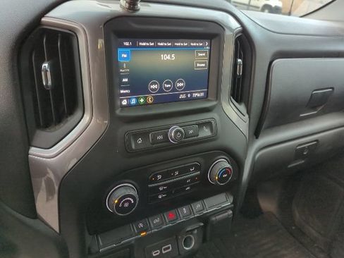 Used 2022 Chevrolet Silverado 1500 Custom AWD/4WD image 7
