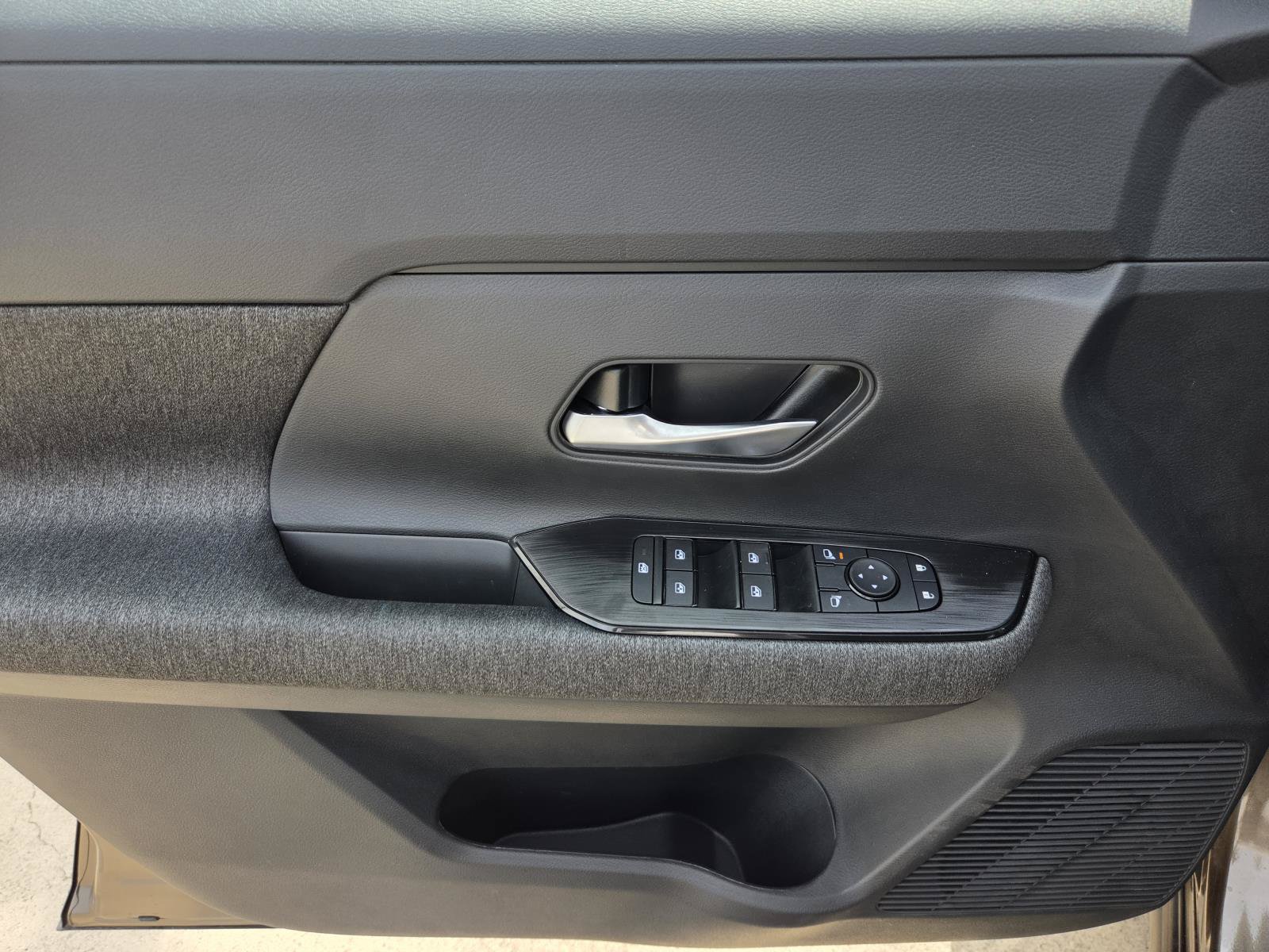 New 2027 Nissan Kicks SV AWD/4WD image 16
