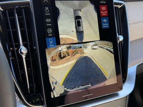 New 2026 Volvo XC90 B6 Plus image 20