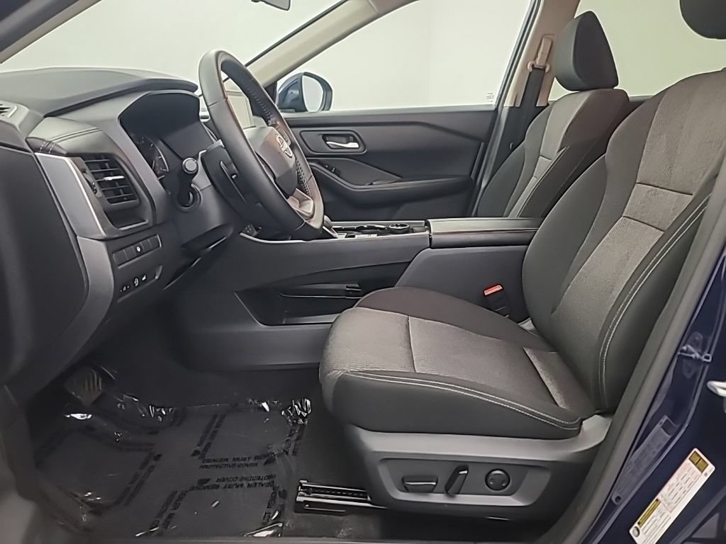 Used 2026 Nissan Rogue SV AWD/4WD image 24