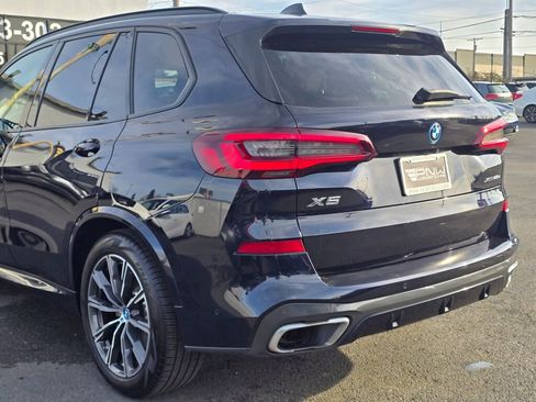 Used 2022 BMW X5 xDrive45e w/ M Sport Package image 9