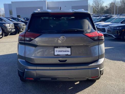 Used 2024 Nissan Rogue SL AWD/4WD image 4