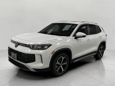 New 2026 Volkswagen Tiguan SE image 9