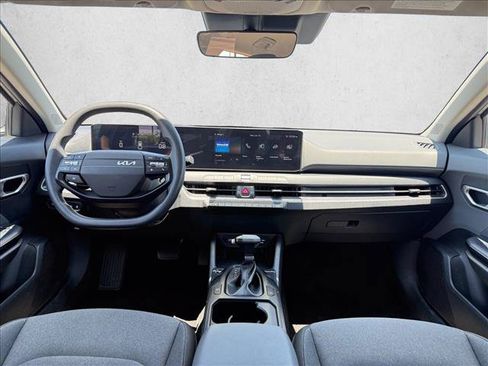 Used 2025 Kia K4 FWD image 14