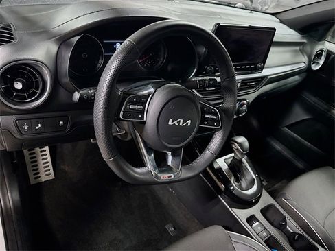 Used 2023 Kia Forte GT-Line w/ GT-Line Premium Package image 16