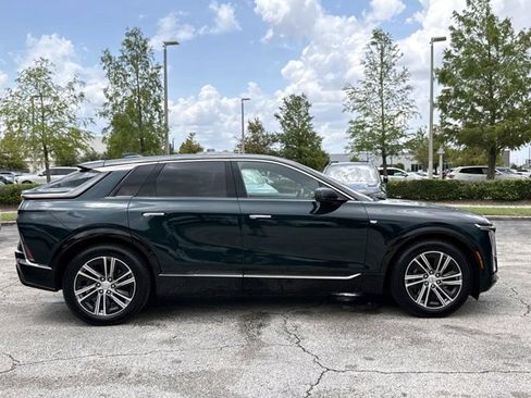 Used 2024 Cadillac Lyriq Luxury AWD/4WD image 2