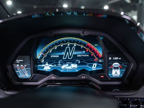 Used 2021 Lamborghini Aventador SVJ image 28