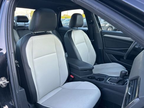 Used 2021 Volkswagen Jetta R-Line image 37