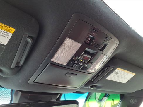 Used 2023 Lexus GX 460 Premium w/ Premium Package image 21