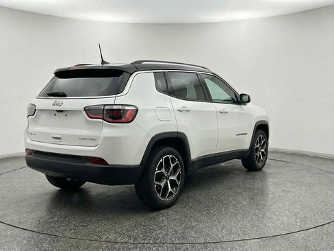 Used 2025 Jeep Compass Limited AWD/4WD image 9