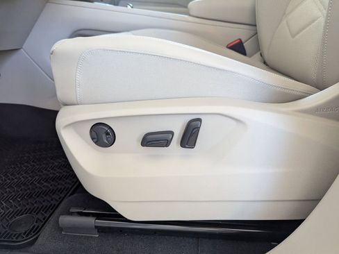 New 2026 Volkswagen Atlas SE image 13