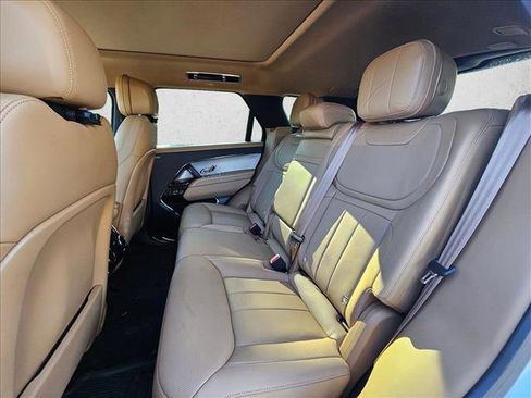 Used 2025 Land Rover Range Rover Sport SE image 12