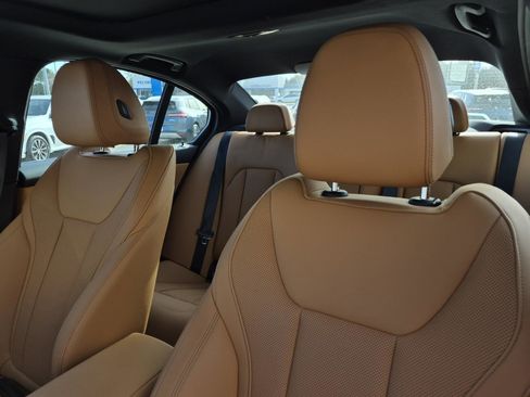 Certified 2025 BMW 330i Sedan w/ Premium Package image 27