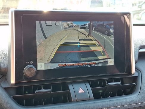 Used 2023 Toyota RAV4 LE image 19