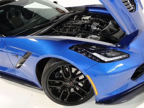 Used 2016 Chevrolet Corvette Stingray Coupe w/ Carbon Flash Badge Package image 64