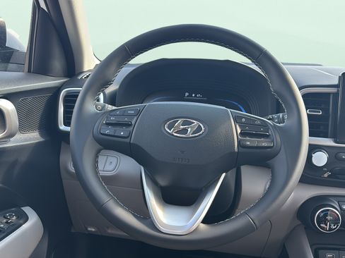 New 2026 Hyundai Venue SEL FWD image 12