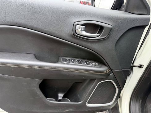 Used 2019 Jeep Compass Limited FWD image 13