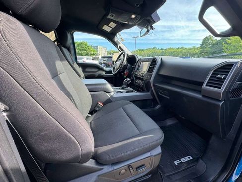 Used 2019 Ford F150 XLT w/ Equipment Group 302A Luxury AWD/4WD image 21