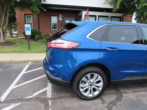 Used 2021 Ford Edge Titanium w/ Cargo Accessory Package FWD image 8