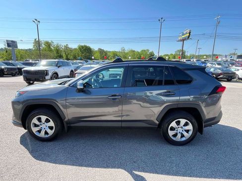 Used 2021 Toyota RAV4 LE FWD image 28
