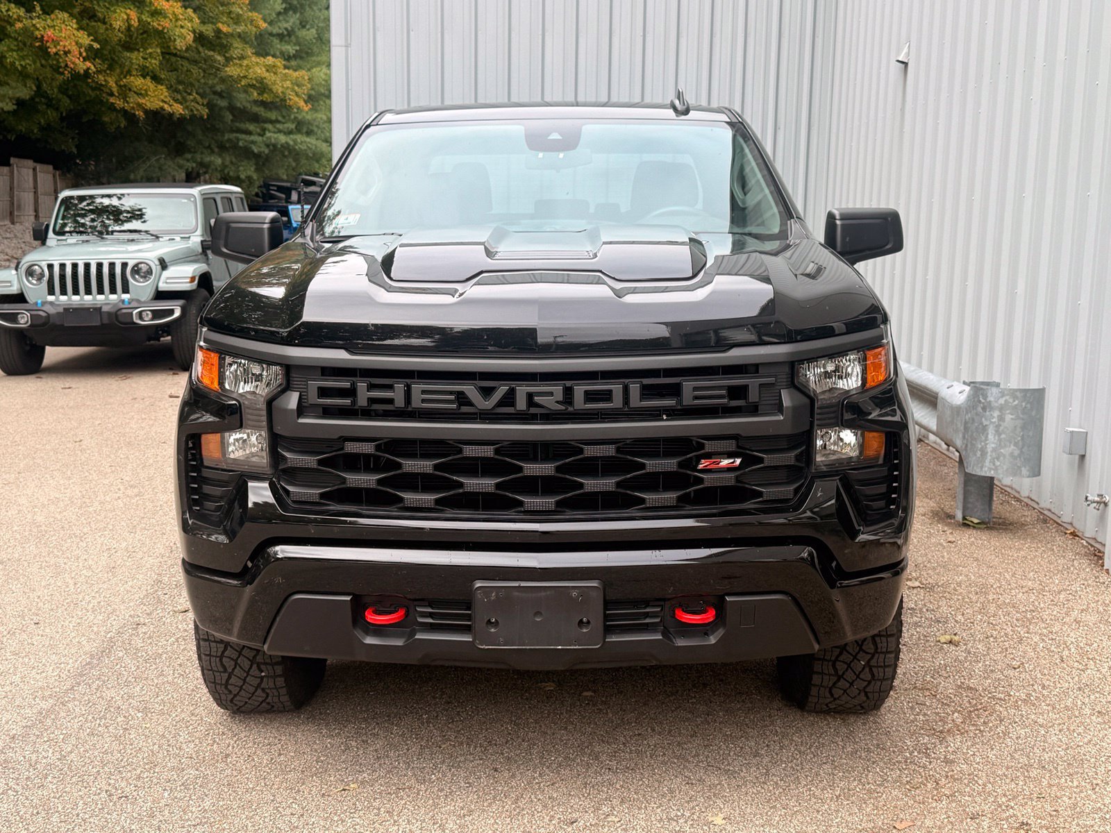Used 2026 Chevrolet Silverado 1500 Custom Trail Boss AWD/4WD image 2