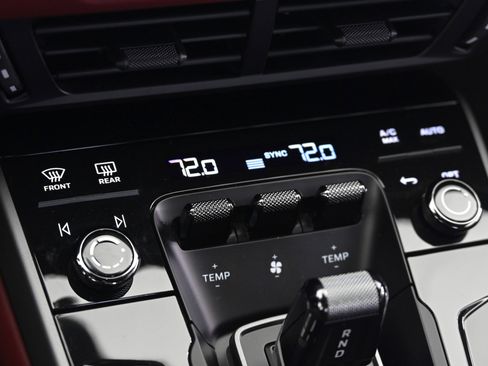 Used 2025 Porsche 911 Carrera image 30