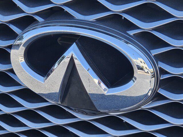 Used 2019 INFINITI QX80 Luxe w/ All-Season Package RWD image 35
