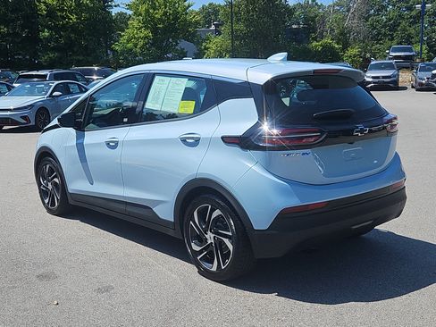 Used 2023 Chevrolet Bolt LT w/ Infotainment Package FWD image 26