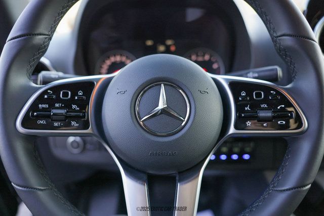 Used 2024 Mercedes-Benz Sprinter 2500 image 33