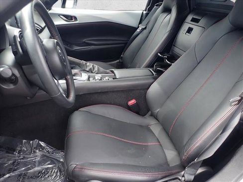 Used 2019 MAZDA MX-5 Miata Grand Touring RWD image 9