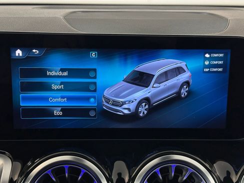 Used 2023 Mercedes-Benz EQB 300 4MATIC w/ Exclusive Package image 31