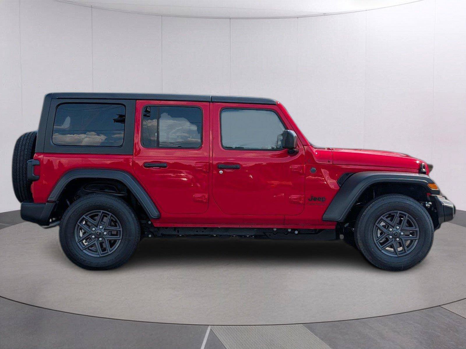 Used 2026 Jeep Wrangler Unlimited Sport AWD/4WD image 6