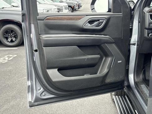 Used 2021 Chevrolet Tahoe High Country image 13