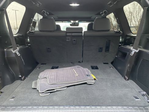 Used 2021 Lexus GX 460 Premium w/ Premium Package image 39