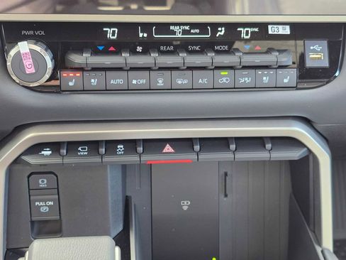 New 2026 Toyota Sequoia Platinum image 34