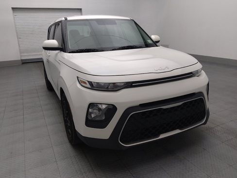 Used 2022 Kia Soul LX FWD image 13