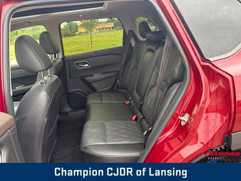 Used 2023 Nissan Rogue Platinum AWD/4WD image 17