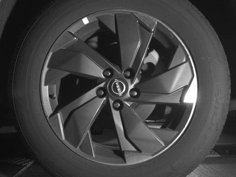 Used 2025 Nissan Rogue SV FWD image 14