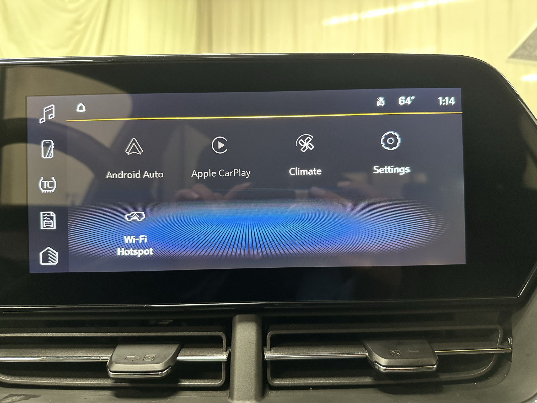 Used 2025 Chevrolet Trax RS w/ Sunroof Package FWD image 36