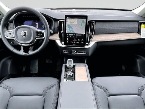 New 2026 Volvo XC90 T8 Plus w/ Protection Package Premier AWD/4WD image 5