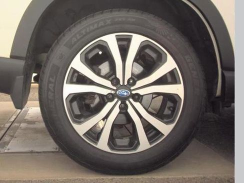 Used 2021 Subaru Forester Limited AWD/4WD image 17