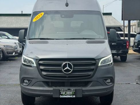 Used 2024 Mercedes-Benz Sprinter 2500 image 1