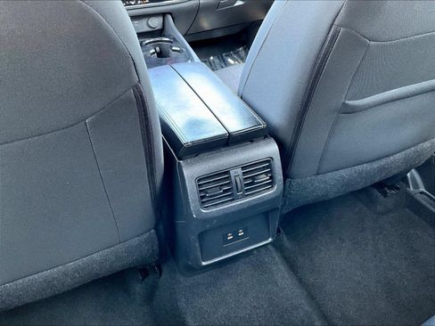 Certified 2024 Nissan Rogue SV FWD image 13