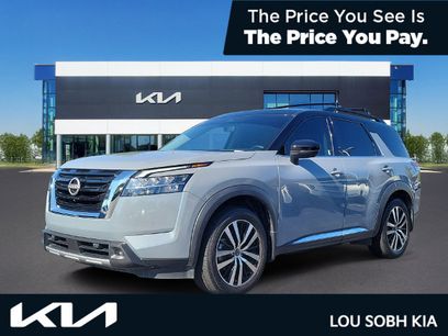 Used 2023 Nissan Pathfinder Platinum