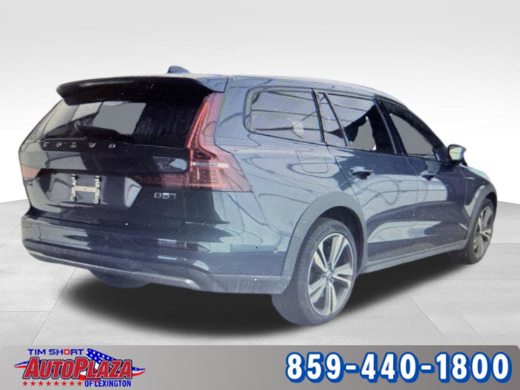 Used 2025 Volvo V60 B5 Cross Country Plus AWD/4WD image 5