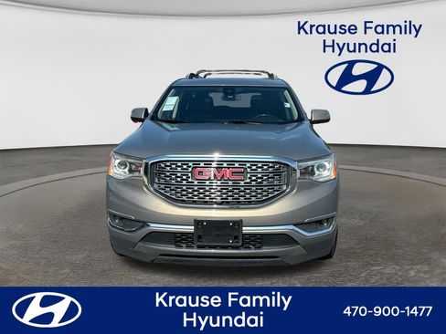 Used 2019 GMC Acadia Denali w/ Technology Package AWD/4WD image 2