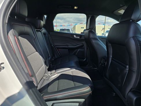 Used 2023 Ford Escape ST-Line Select image 12